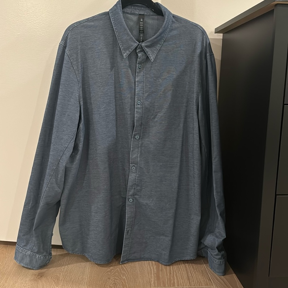 Lululemon Men’s Commission Long Sleeve Shirt